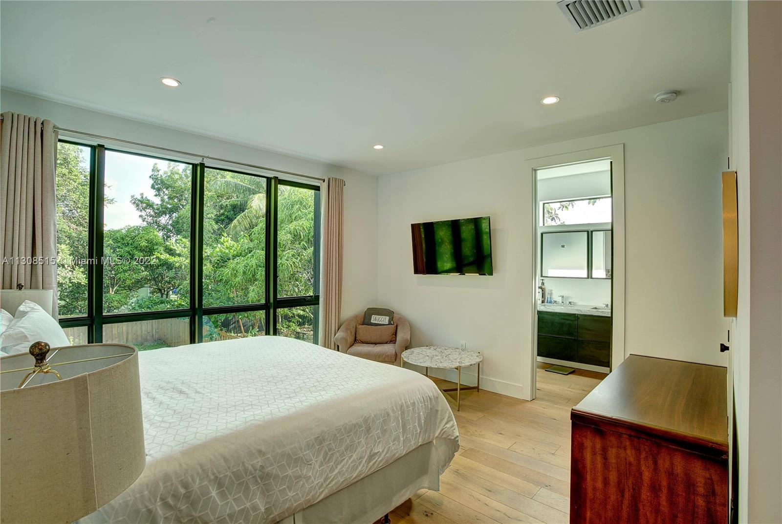 58 NW 52nd St