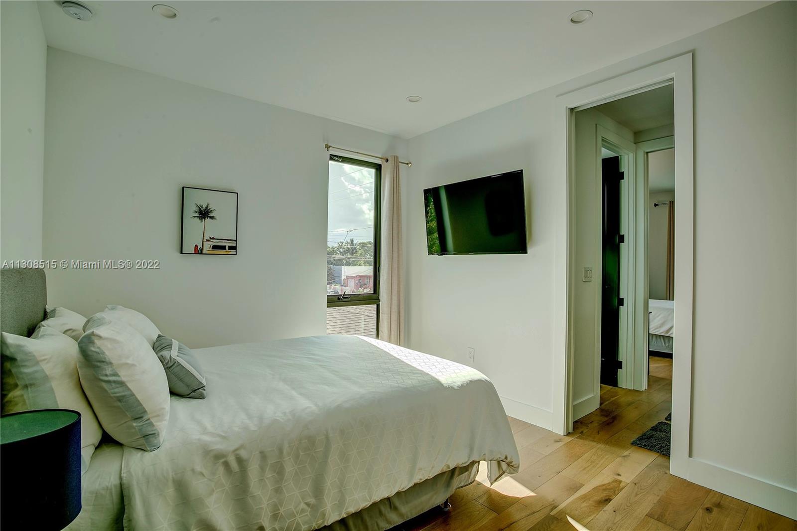 58 NW 52nd St