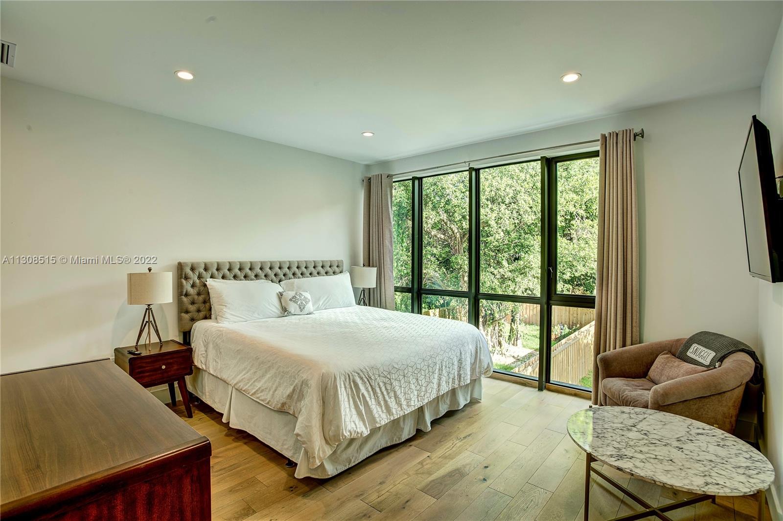 58 NW 52nd St