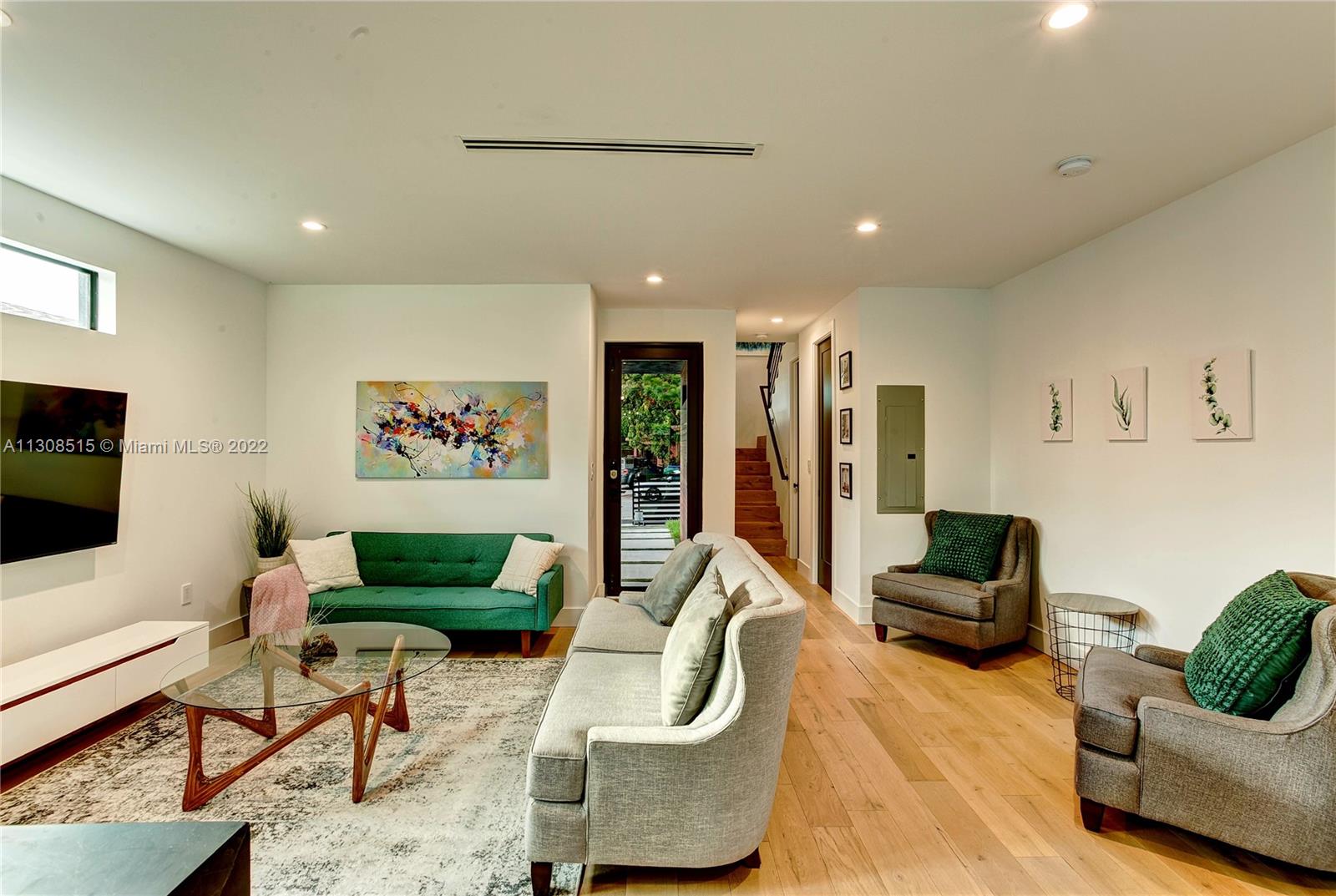58 NW 52nd St