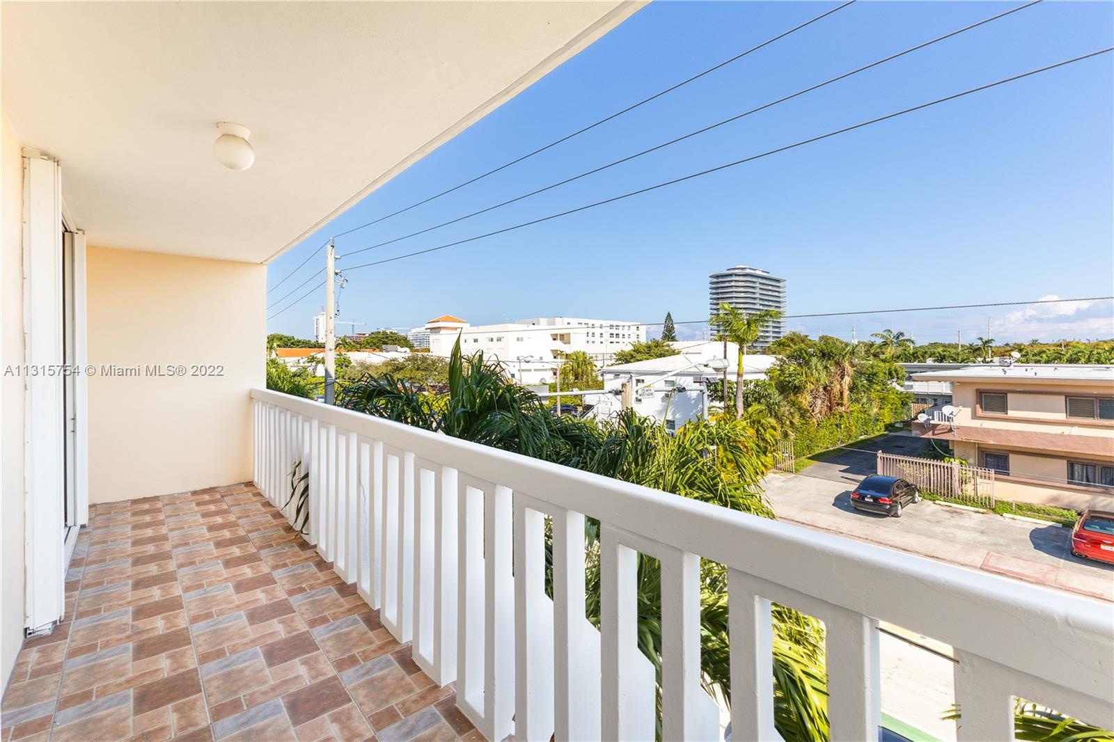 8530 Byron Ave Unit: 307