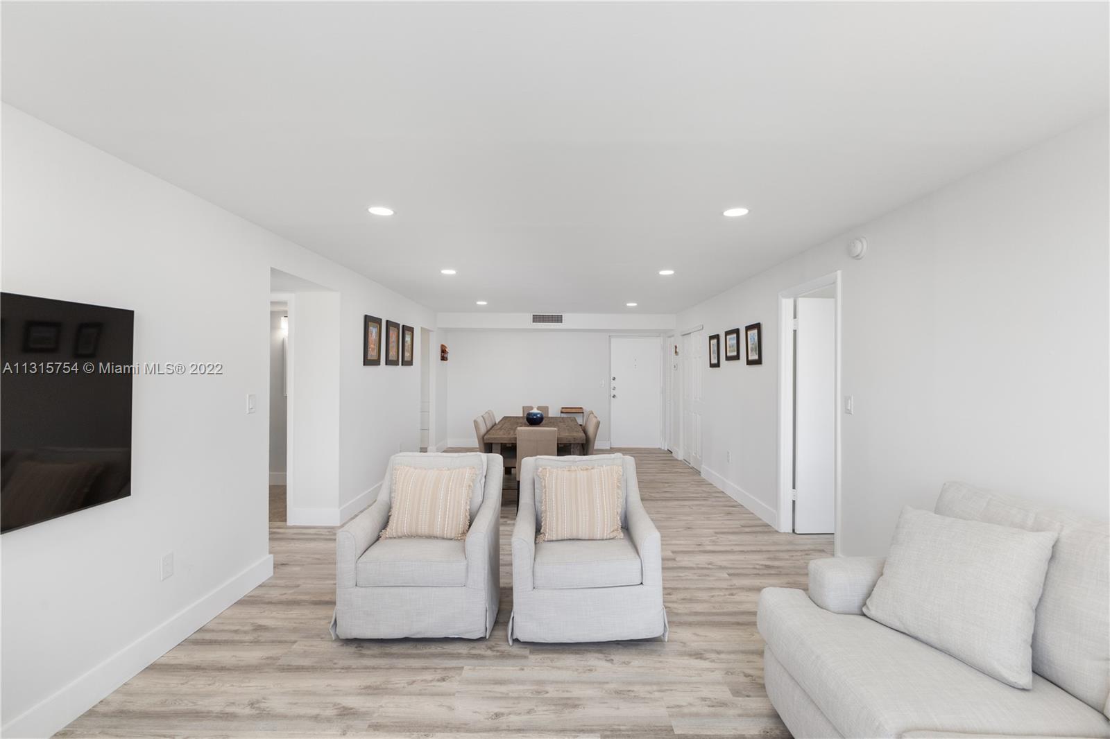 8530 Byron Ave Unit: 307