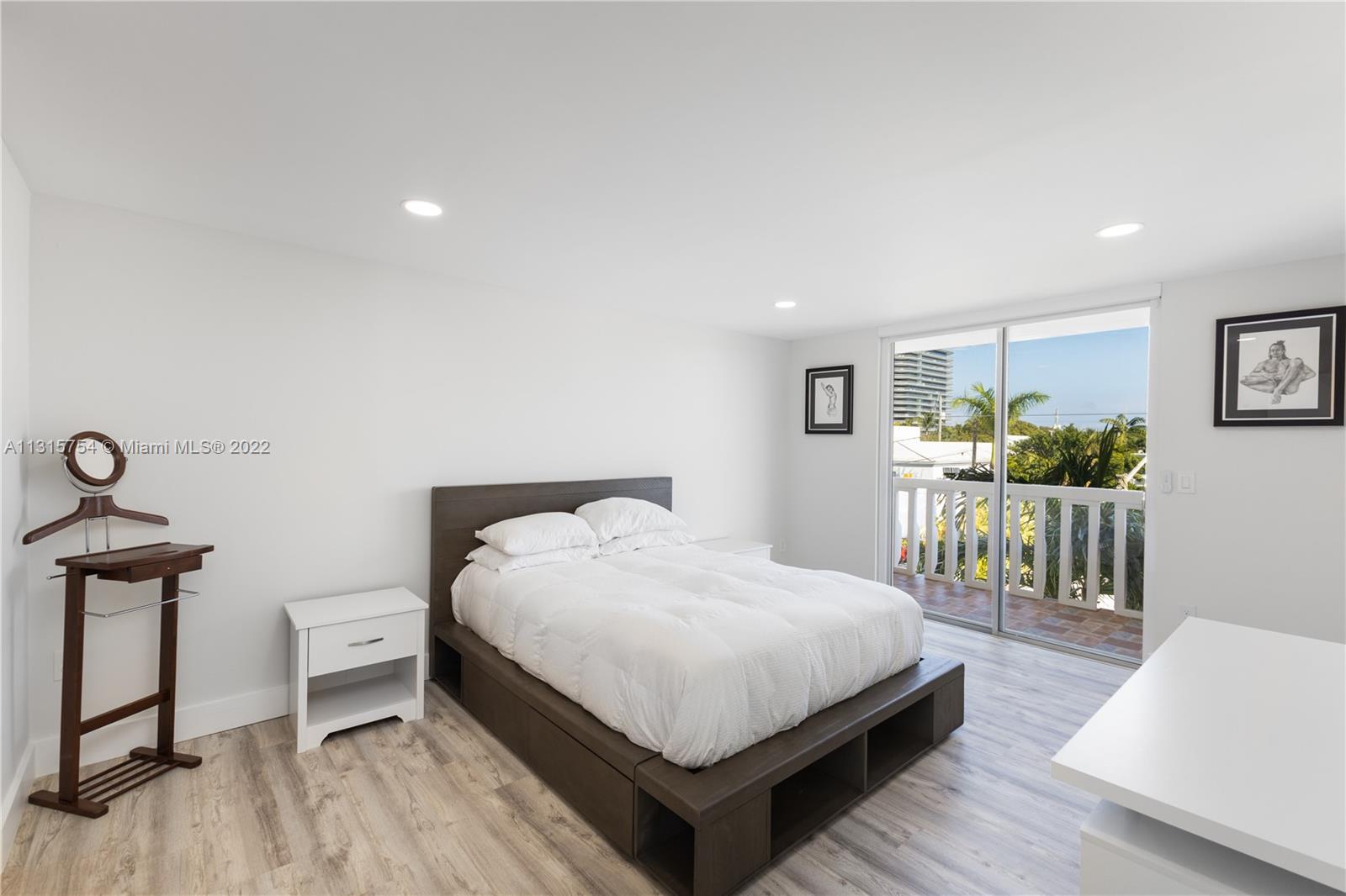 8530 Byron Ave Unit: 307