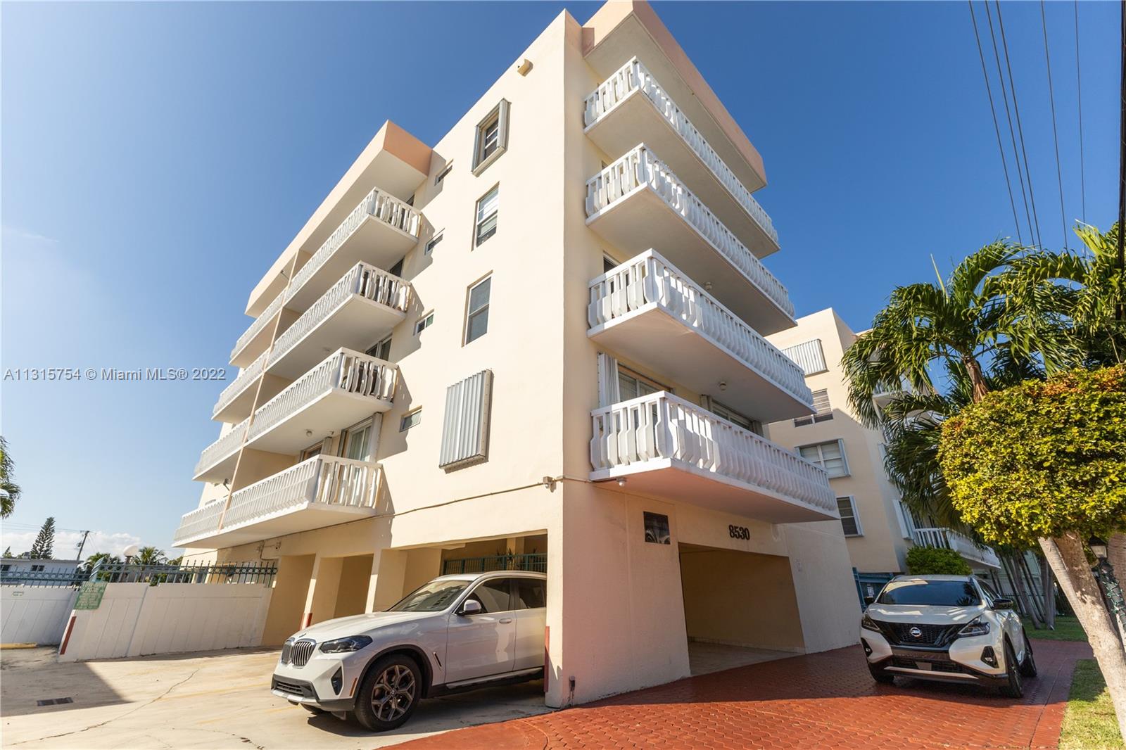 8530 Byron Ave Unit: 307