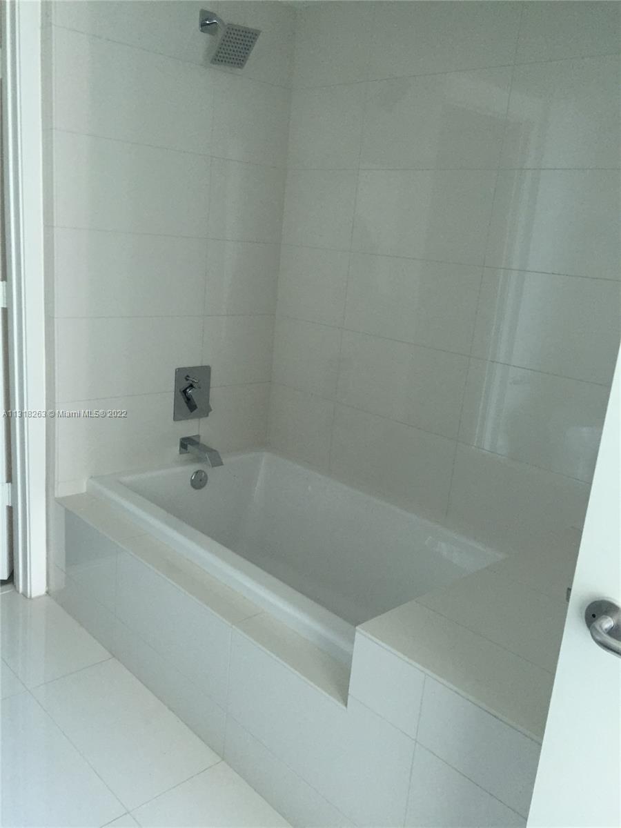 1100 S Miami Ave Unit: 2702