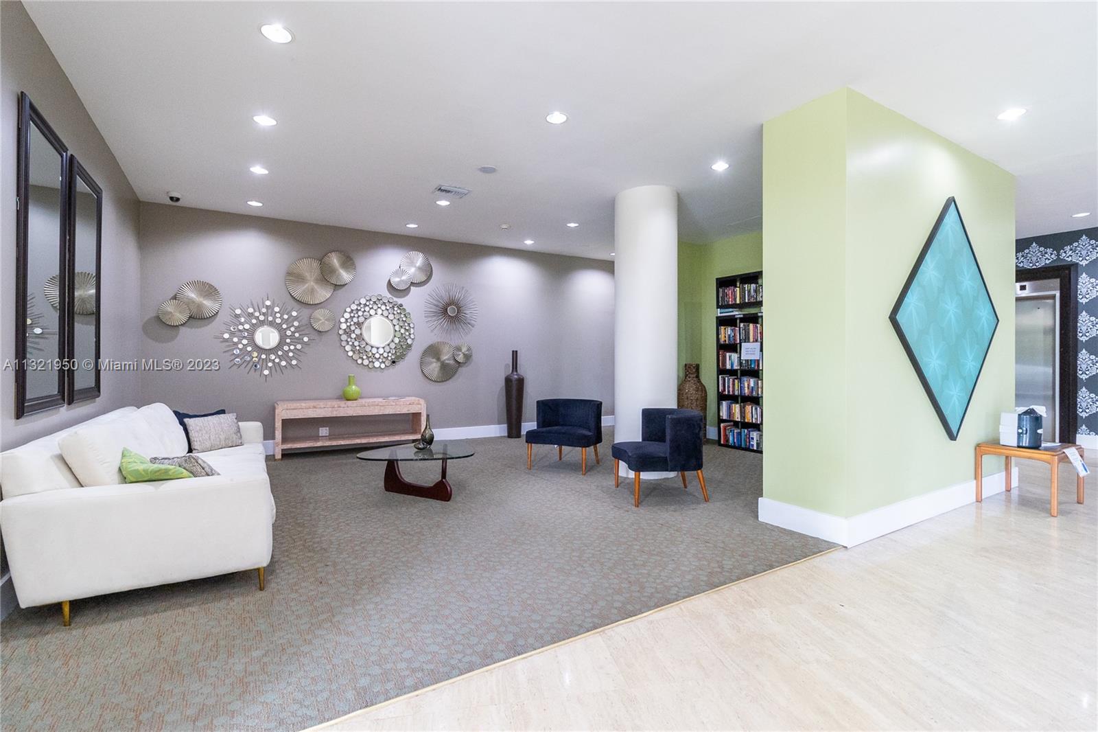 7441 Wayne Ave Unit: 7D