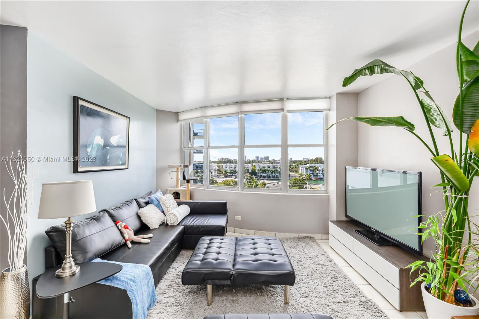 7441 Wayne Ave Unit: 7D
