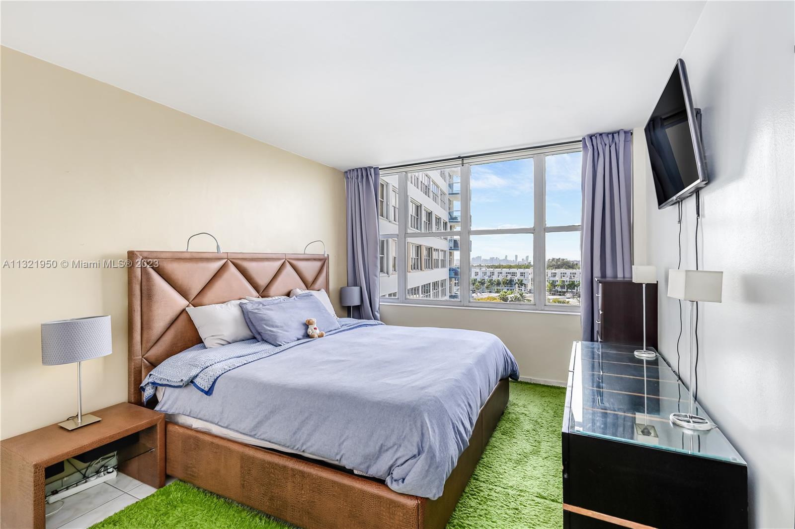 7441 Wayne Ave Unit: 7D