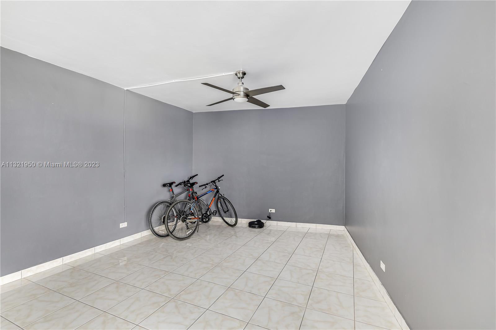 7441 Wayne Ave Unit: 7D