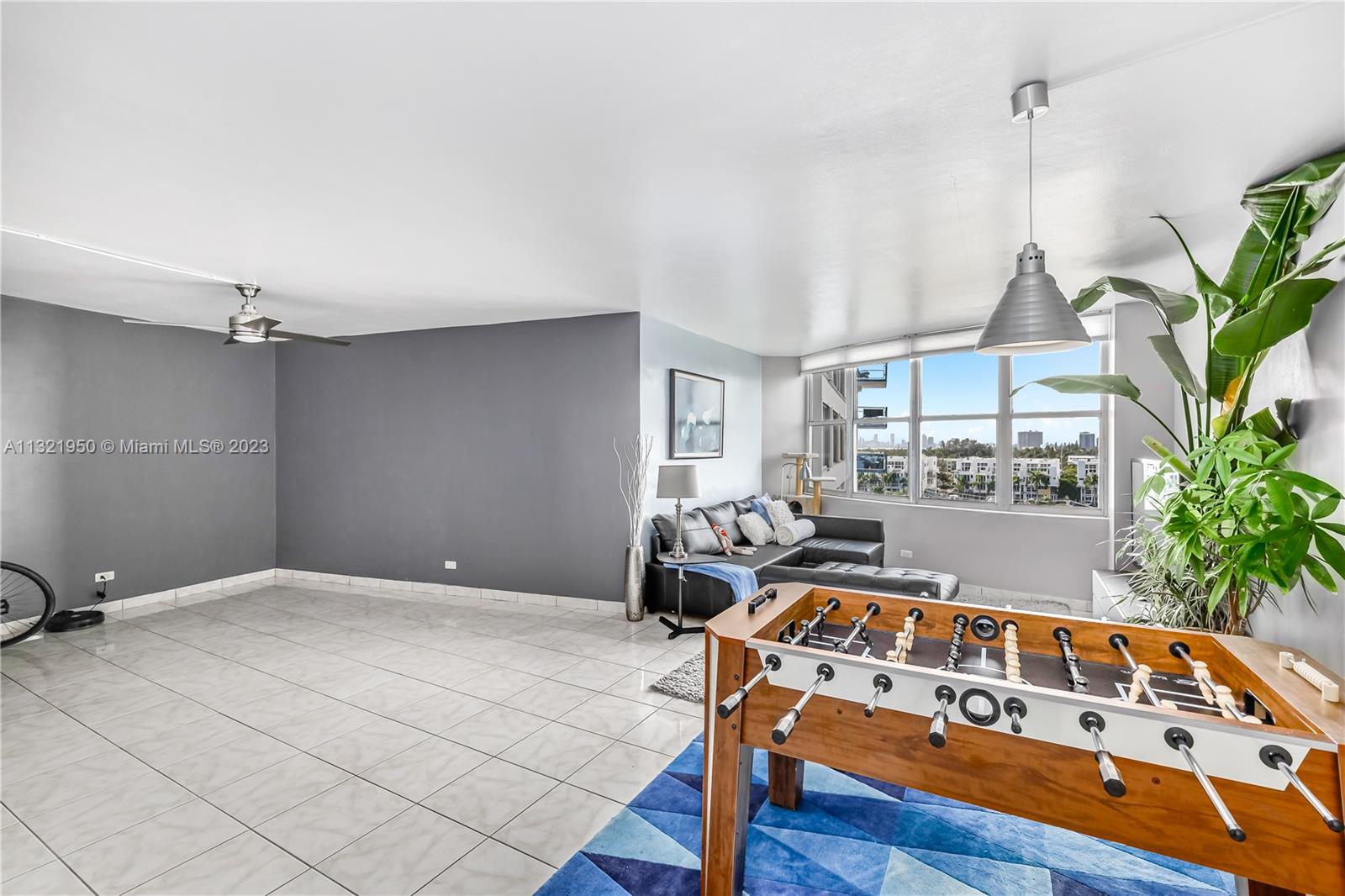 7441 Wayne Ave Unit: 7D