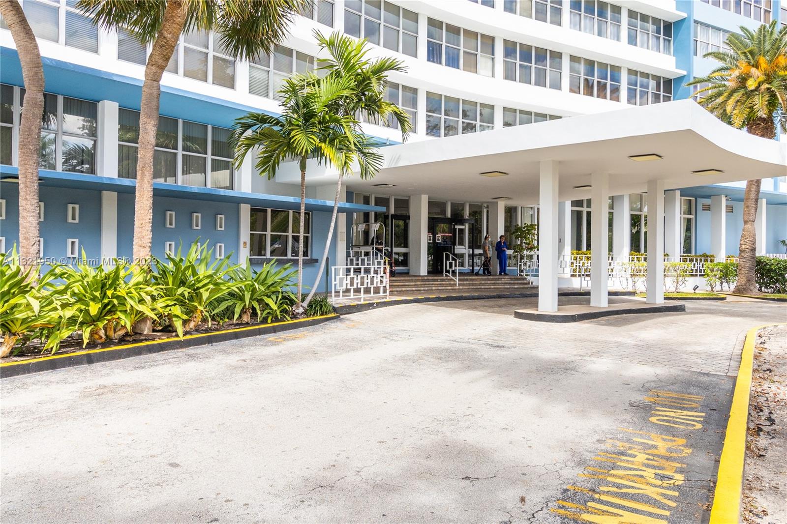 7441 Wayne Ave Unit: 7D