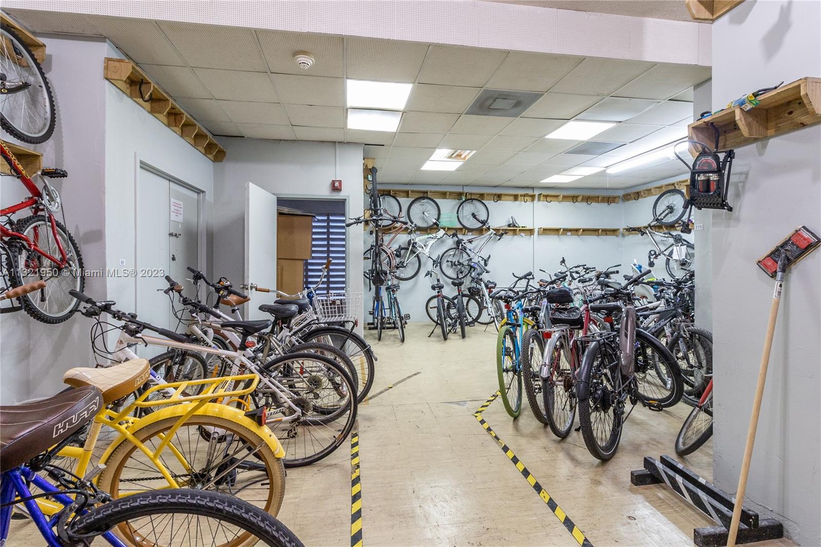 7441 Wayne Ave Unit: 7D