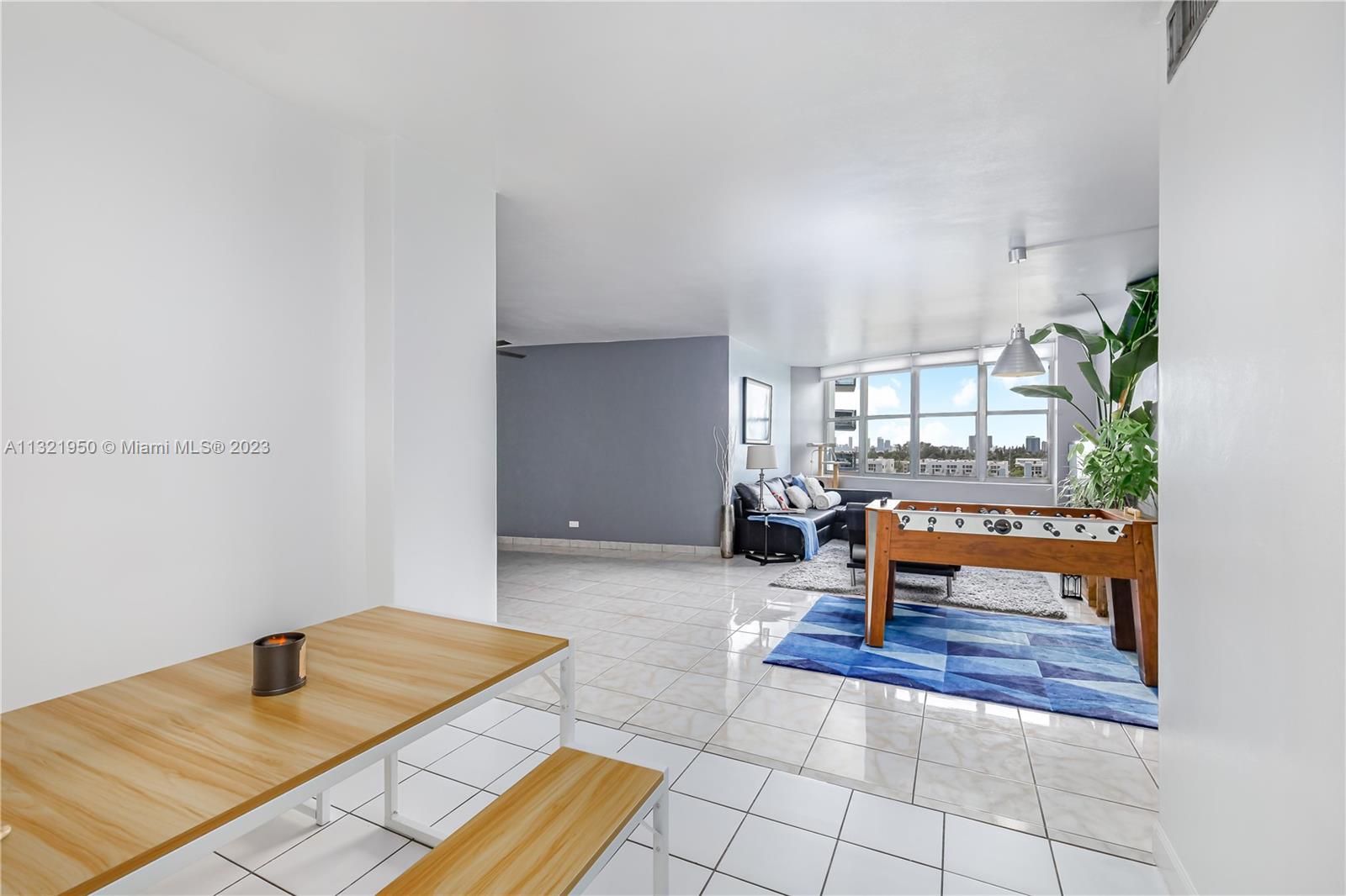 7441 Wayne Ave Unit: 7D