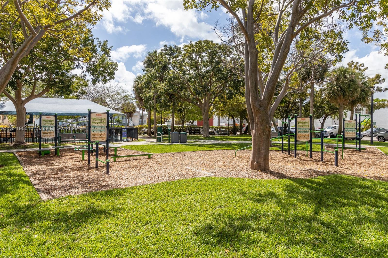 7441 Wayne Ave Unit: 7D