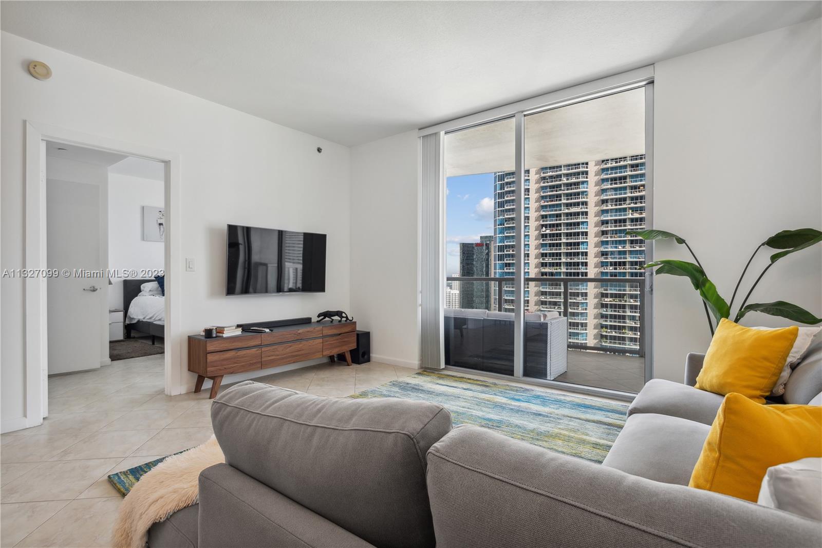 1060 Brickell Ave Unit: 2903