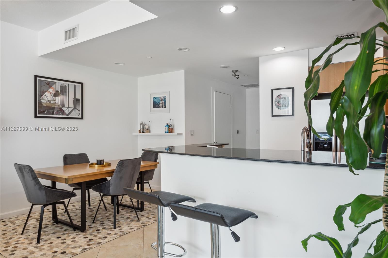 1060 Brickell Ave Unit: 2903