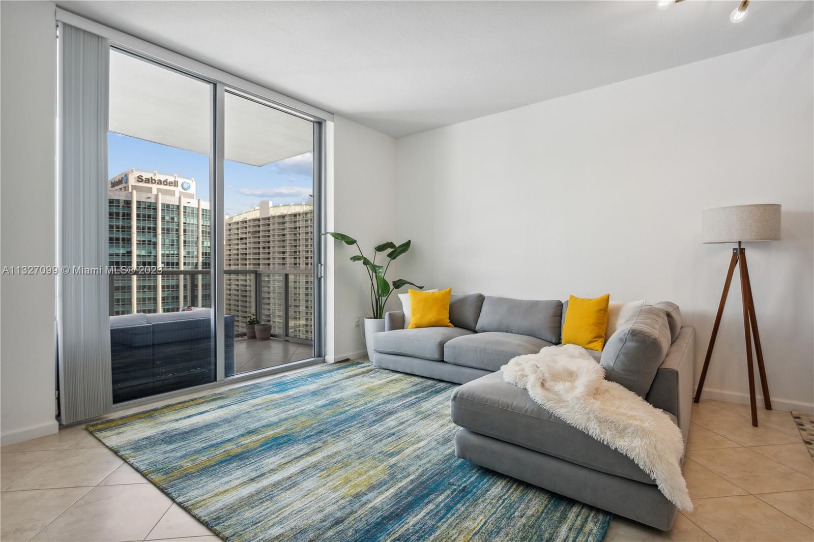1060 Brickell Ave Unit: 2903