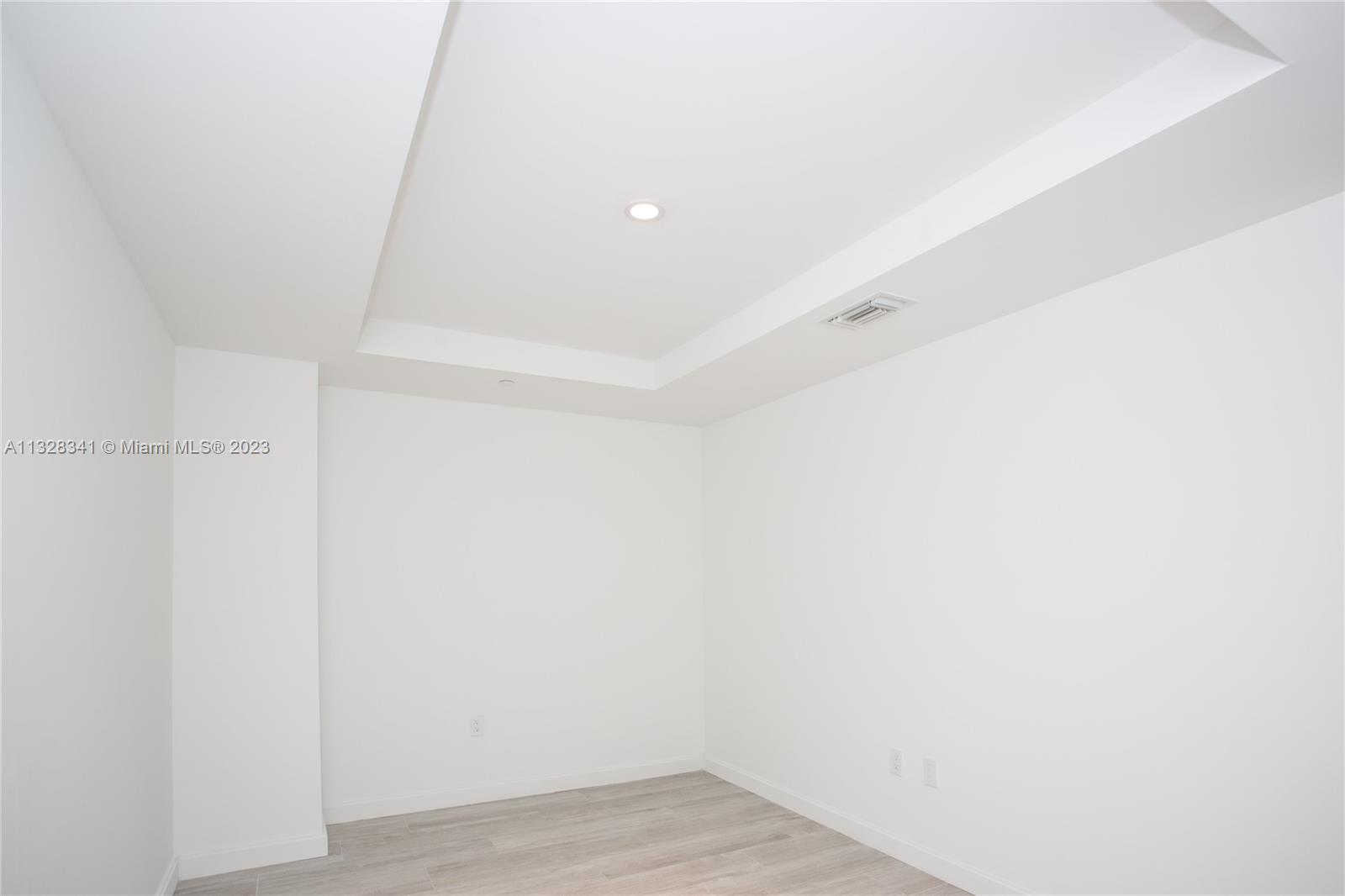 55 SW 9th Street Unit: 3504