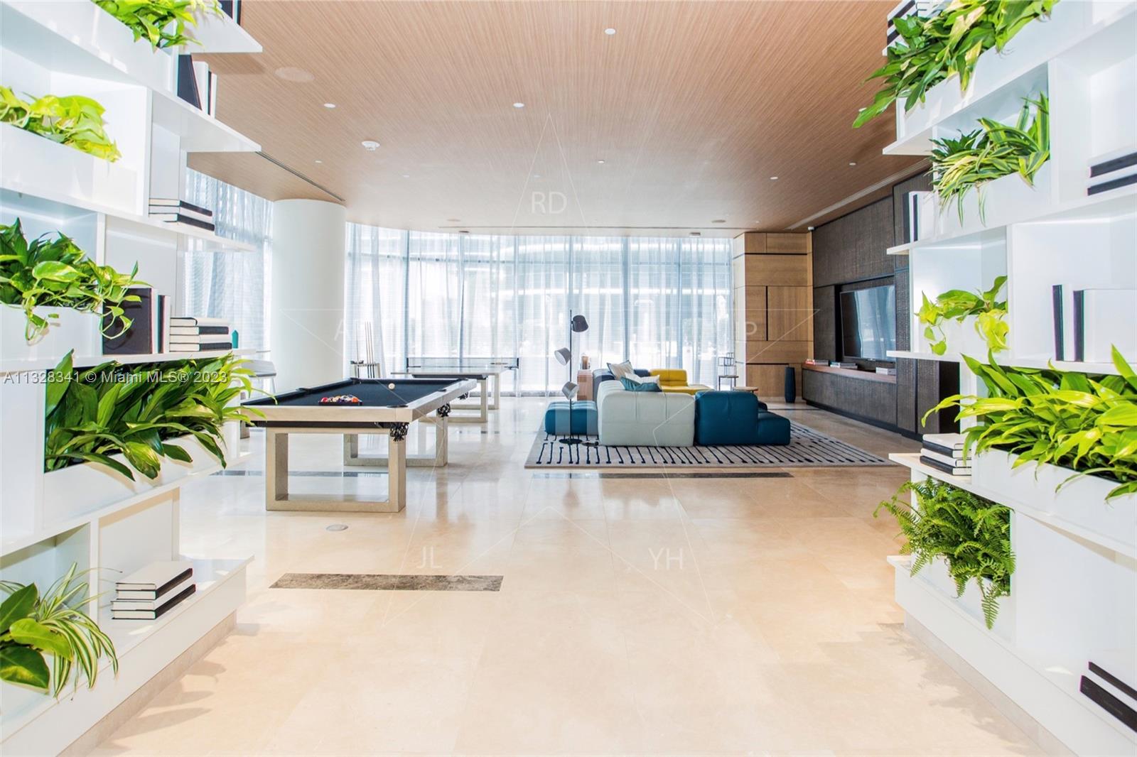 55 SW 9th Street Unit: 3504