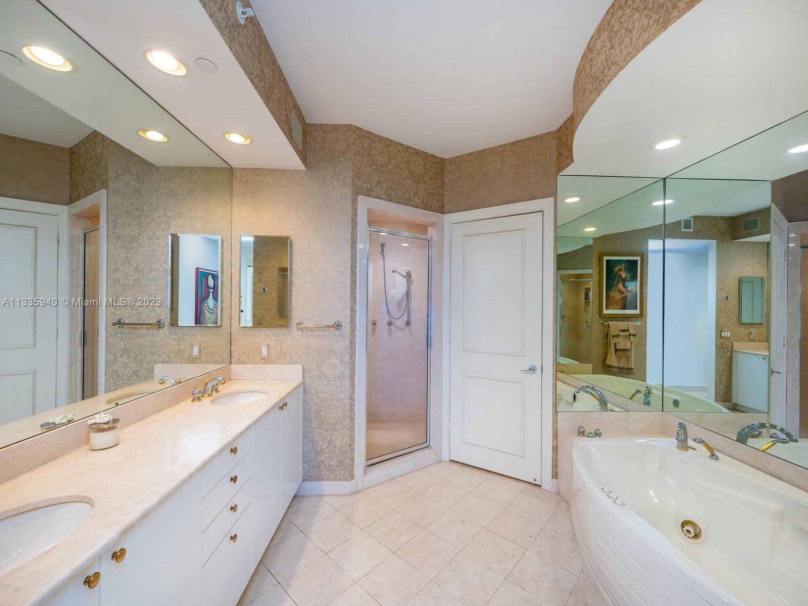 785 Crandon Blvd Unit: 1504
