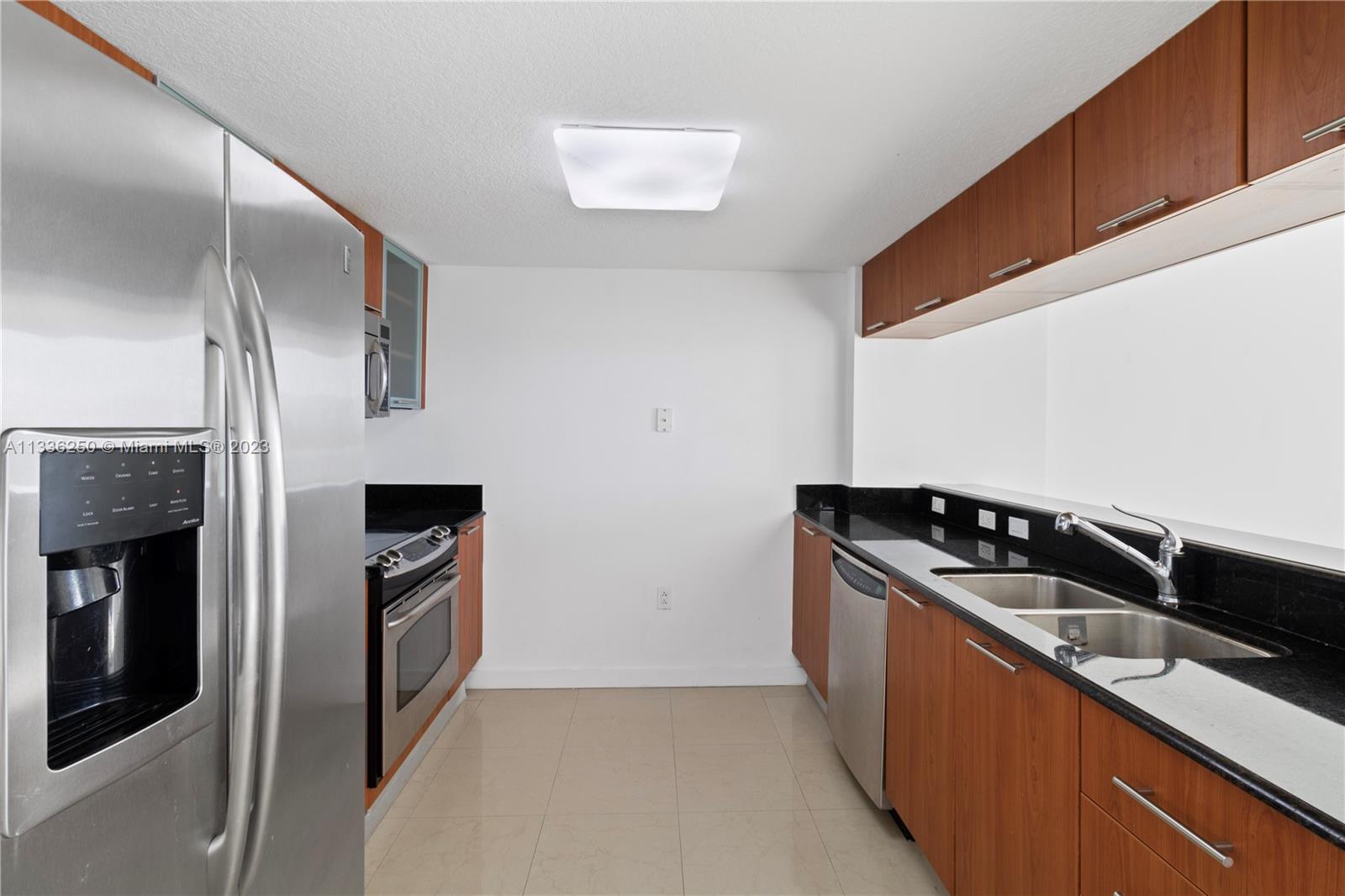 1800 N Bayshore Dr Unit: 2006