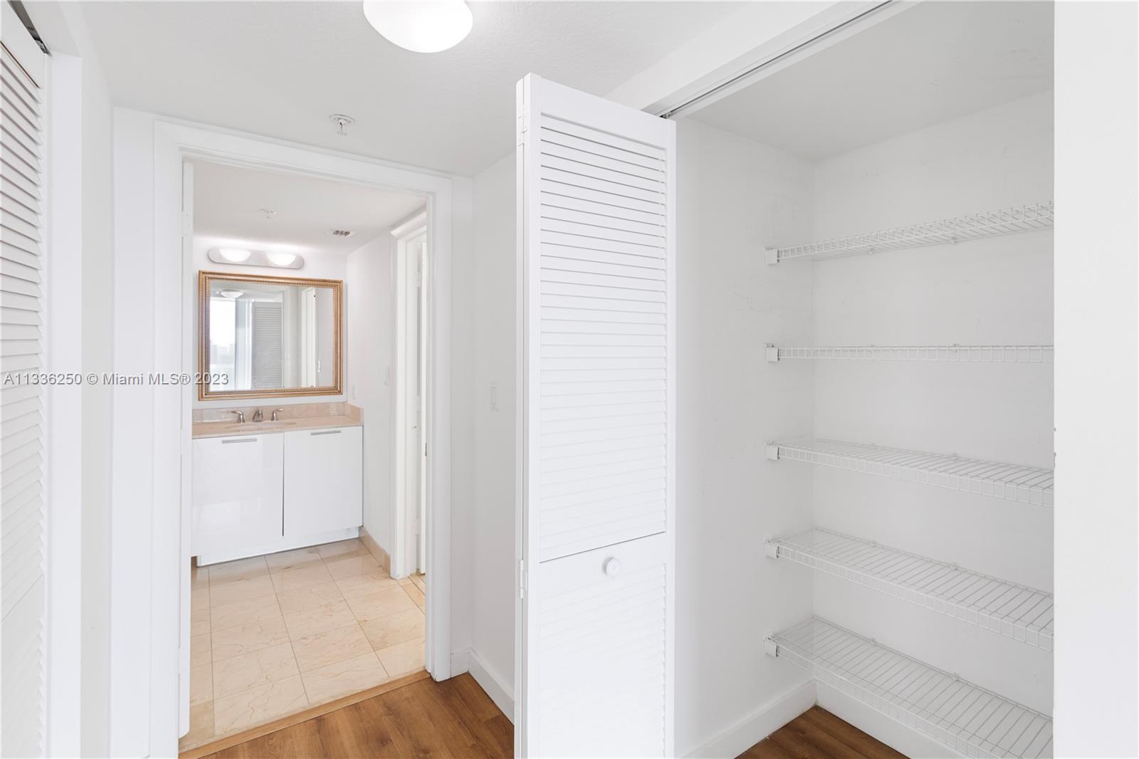 1800 N Bayshore Dr Unit: 2006