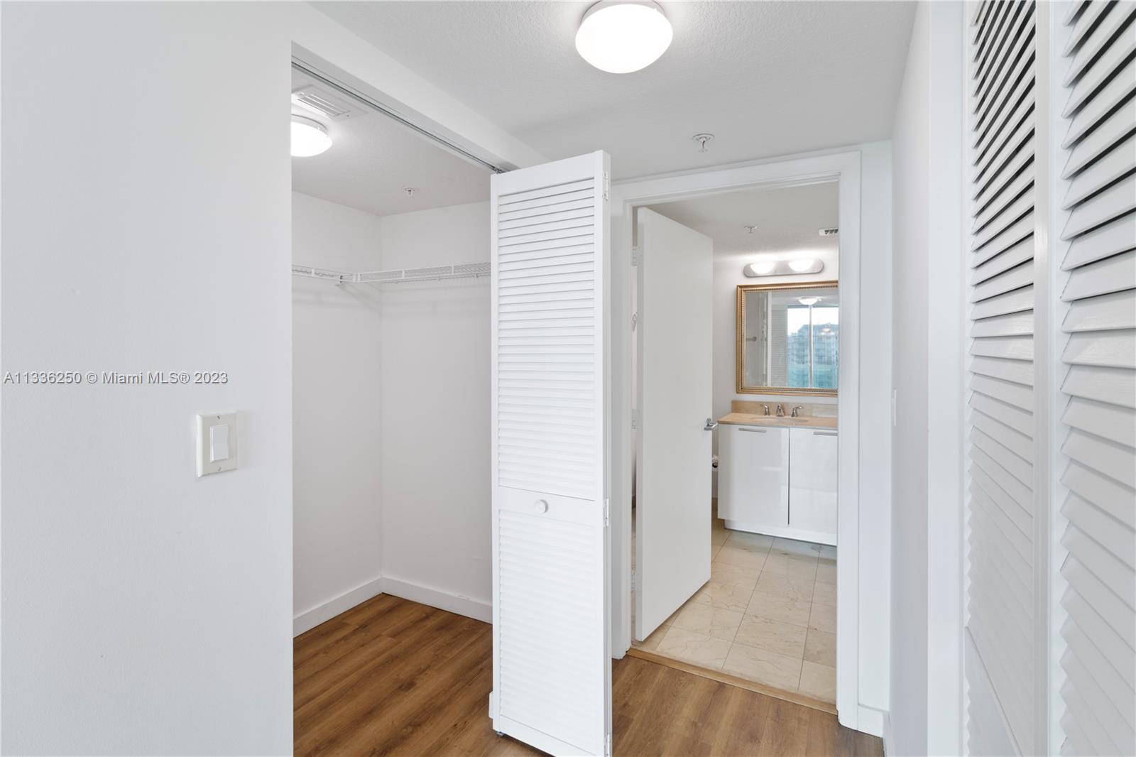 1800 N Bayshore Dr Unit: 2006