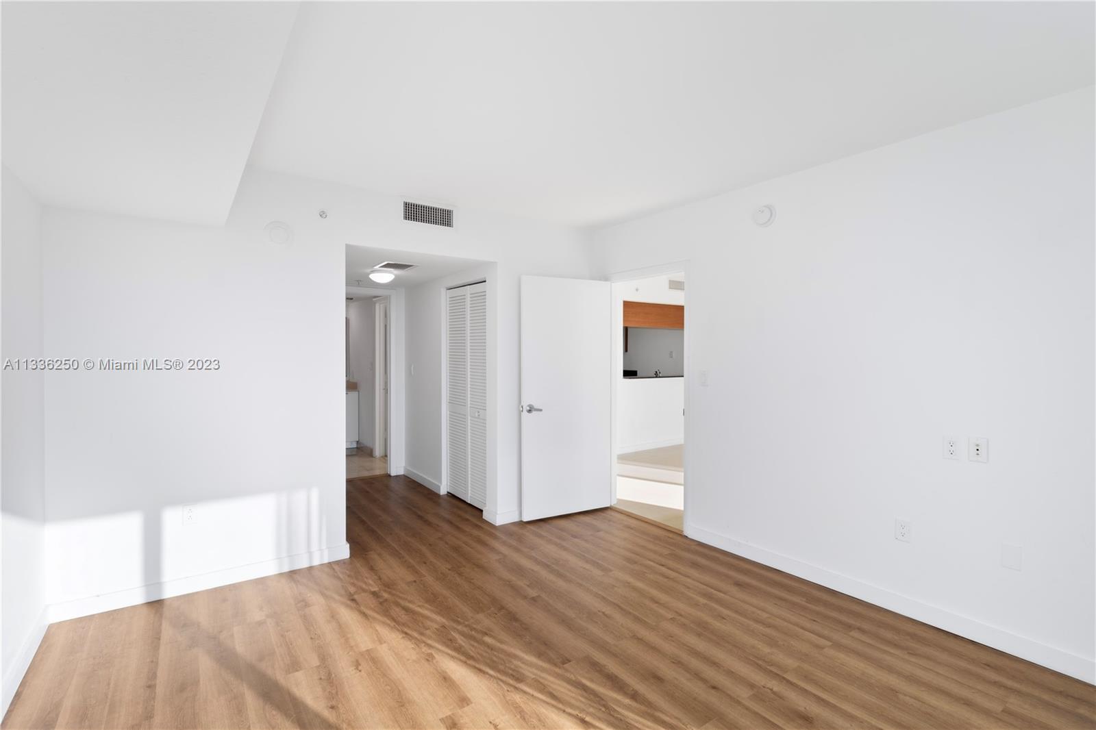 1800 N Bayshore Dr Unit: 2006