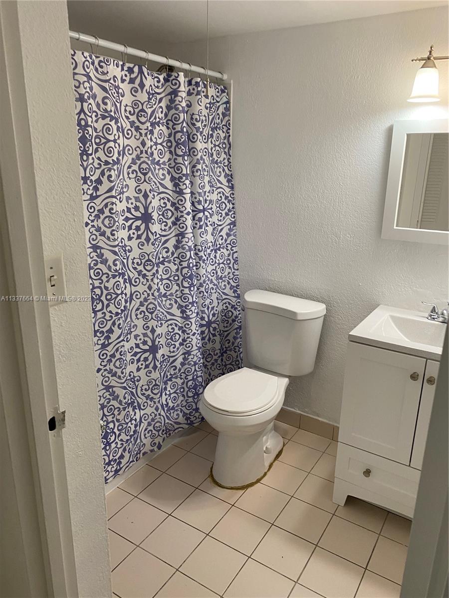 5821 Washington St Unit: 25