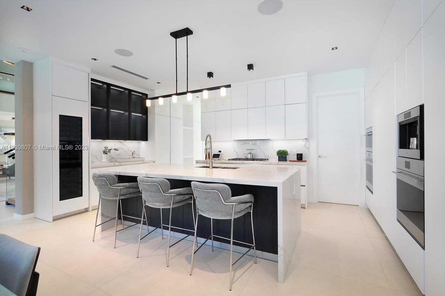 8825 SW 64 Ct