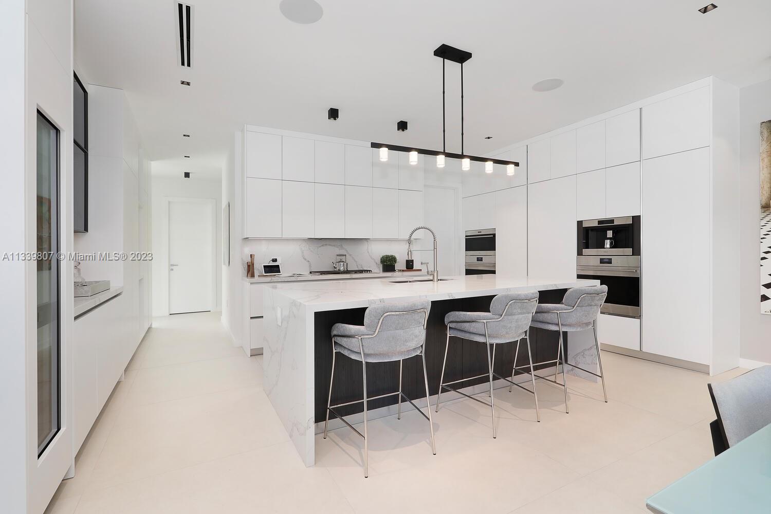 8825 SW 64 Ct