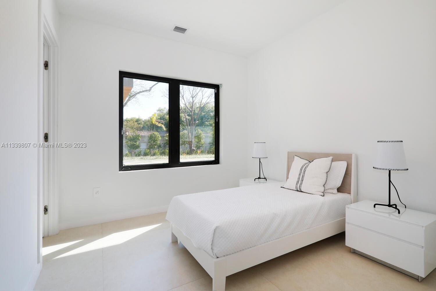 8825 SW 64 Ct