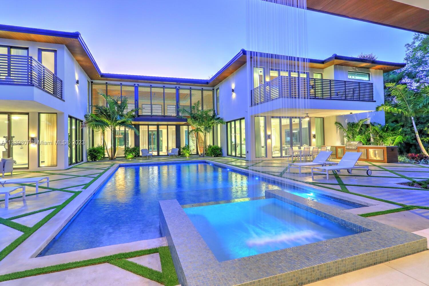 8825 SW 64 Ct