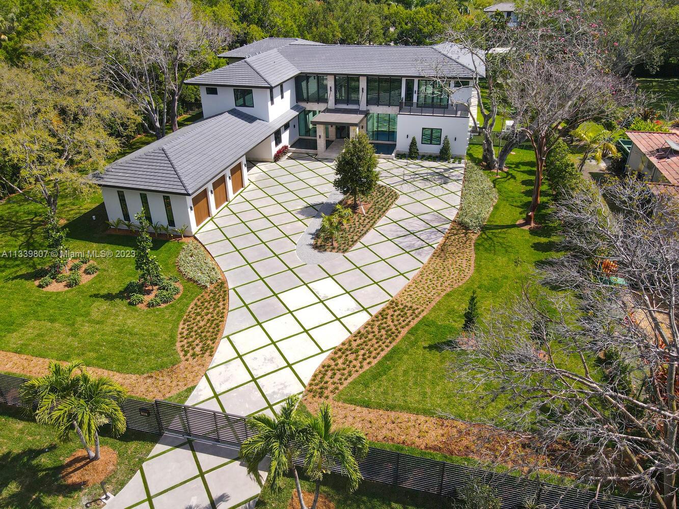 8825 SW 64 Ct