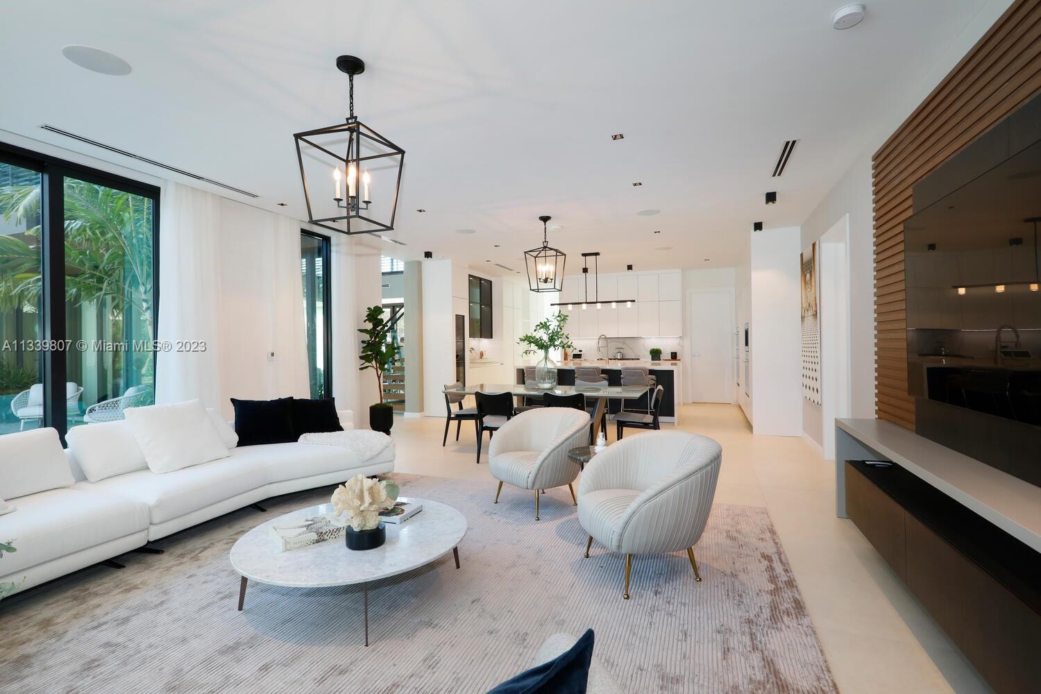 8825 SW 64 Ct