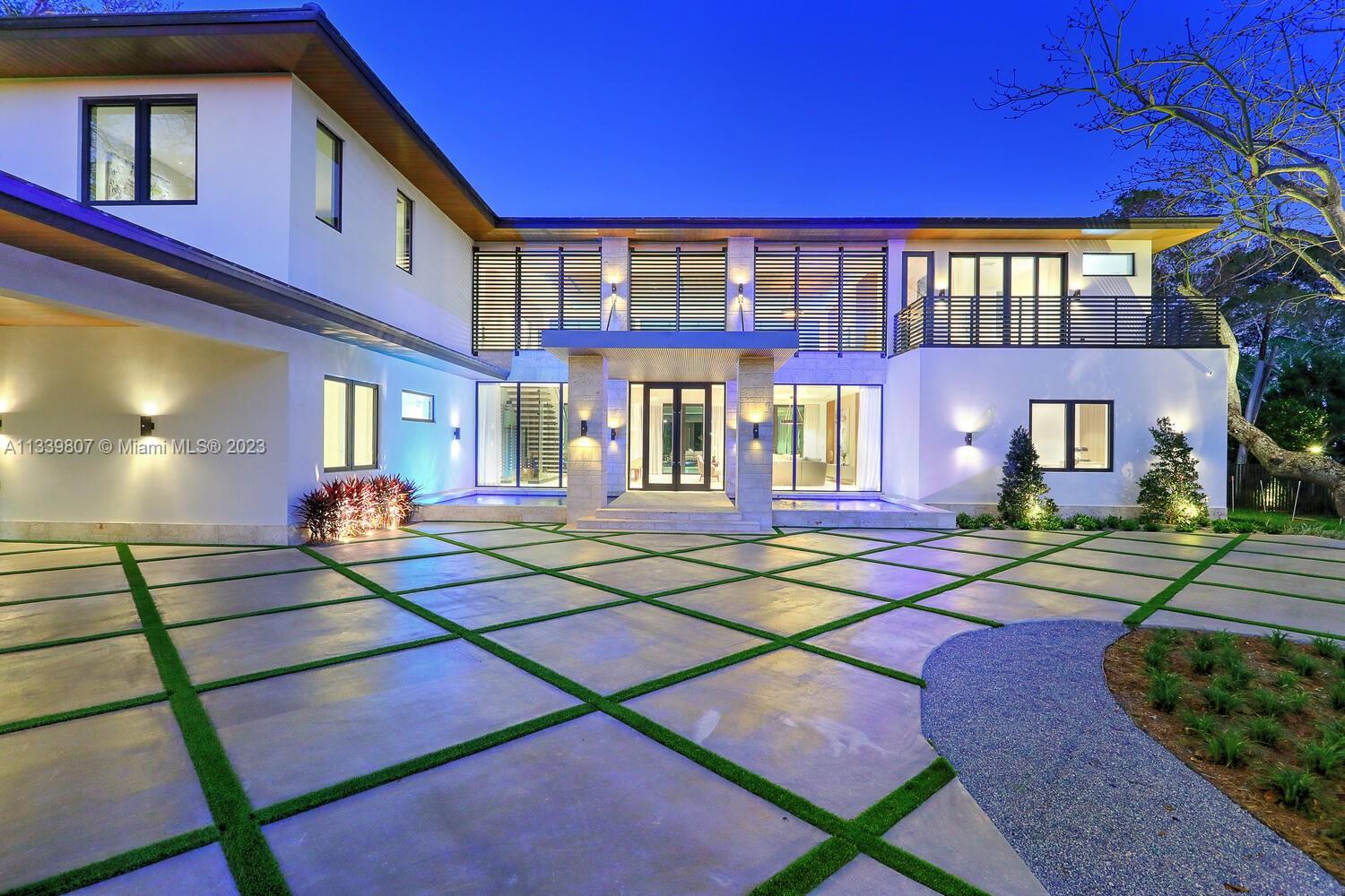 8825 SW 64 Ct
