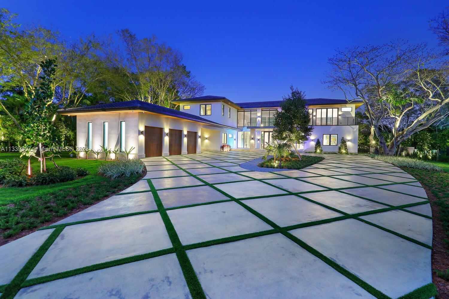 8825 SW 64 Ct