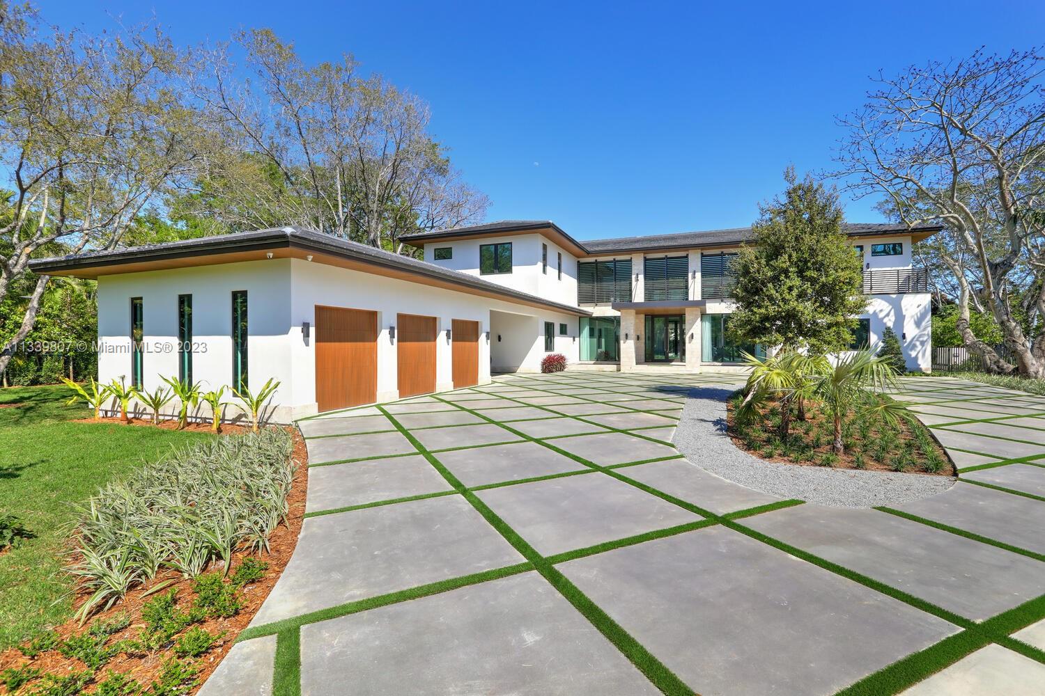 8825 SW 64 Ct