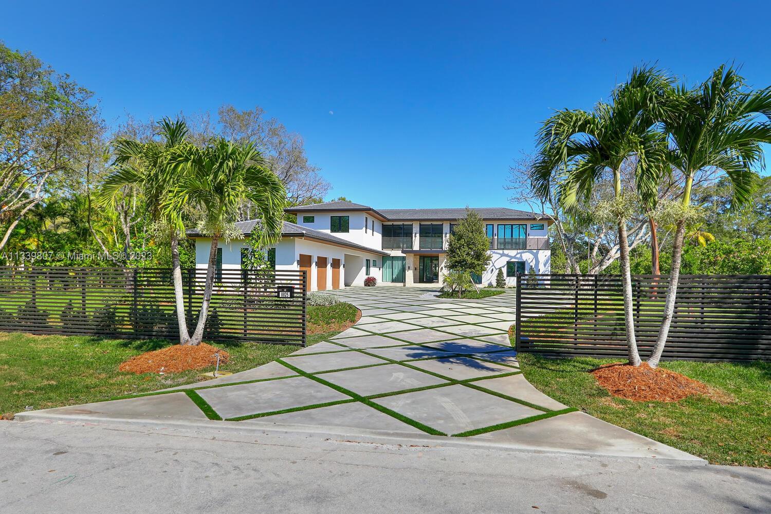 8825 SW 64 Ct