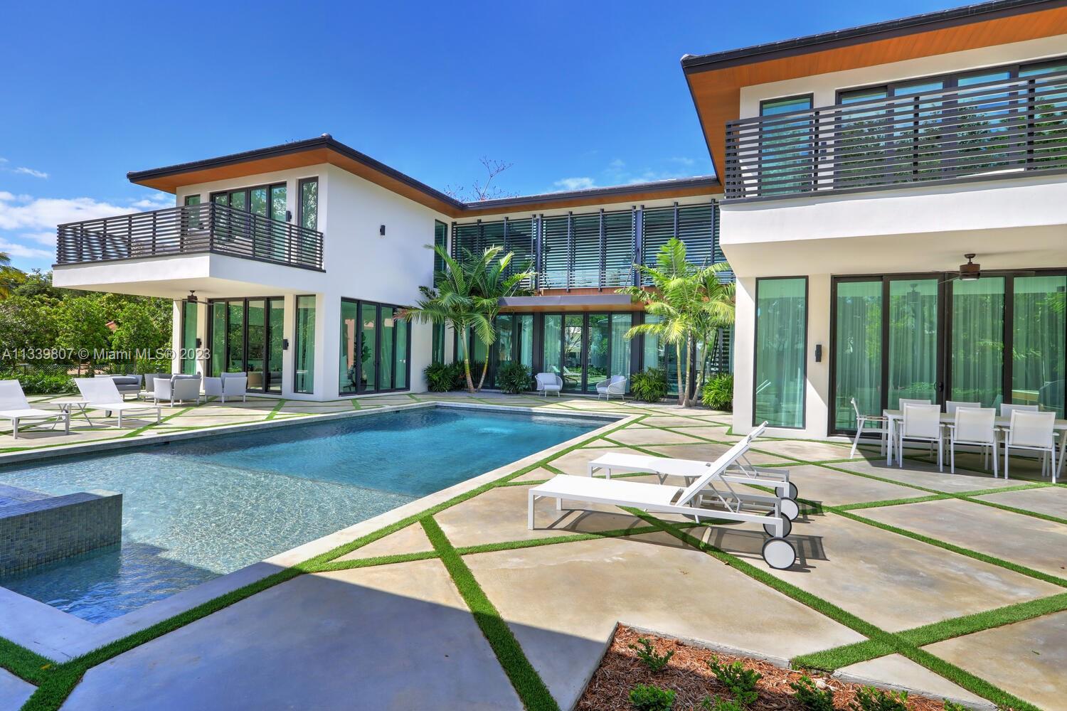 8825 SW 64 Ct