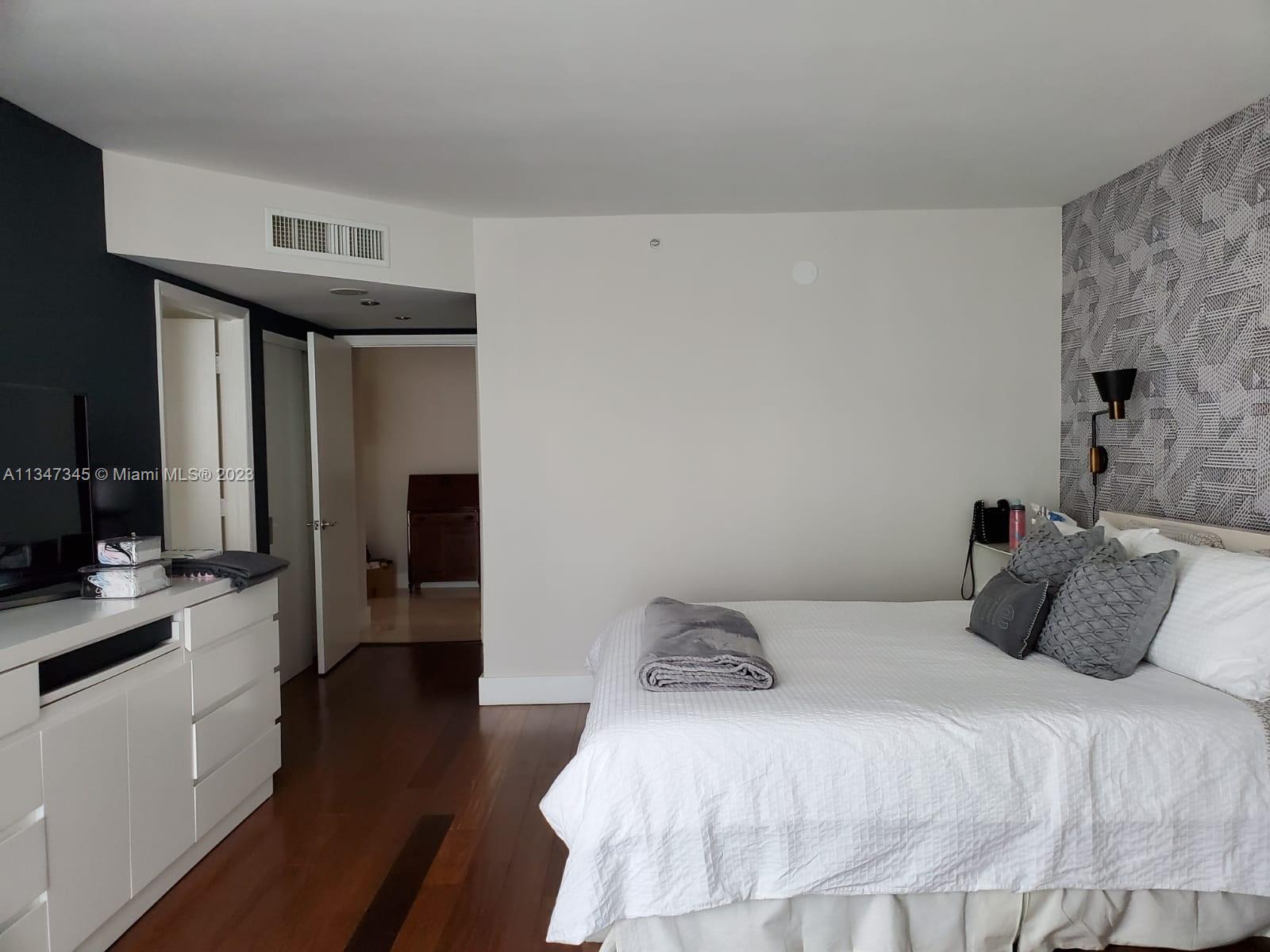 16500 Collins Ave Unit: 2151