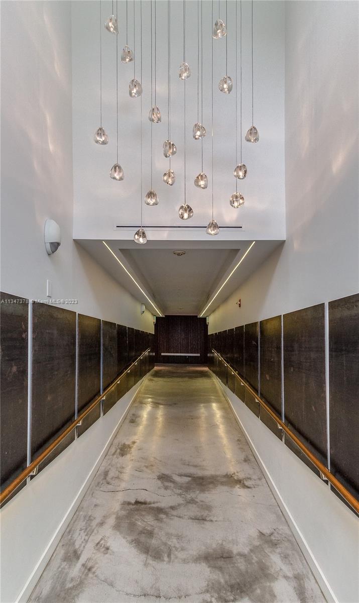 1700 Meridian Ave Unit: 406