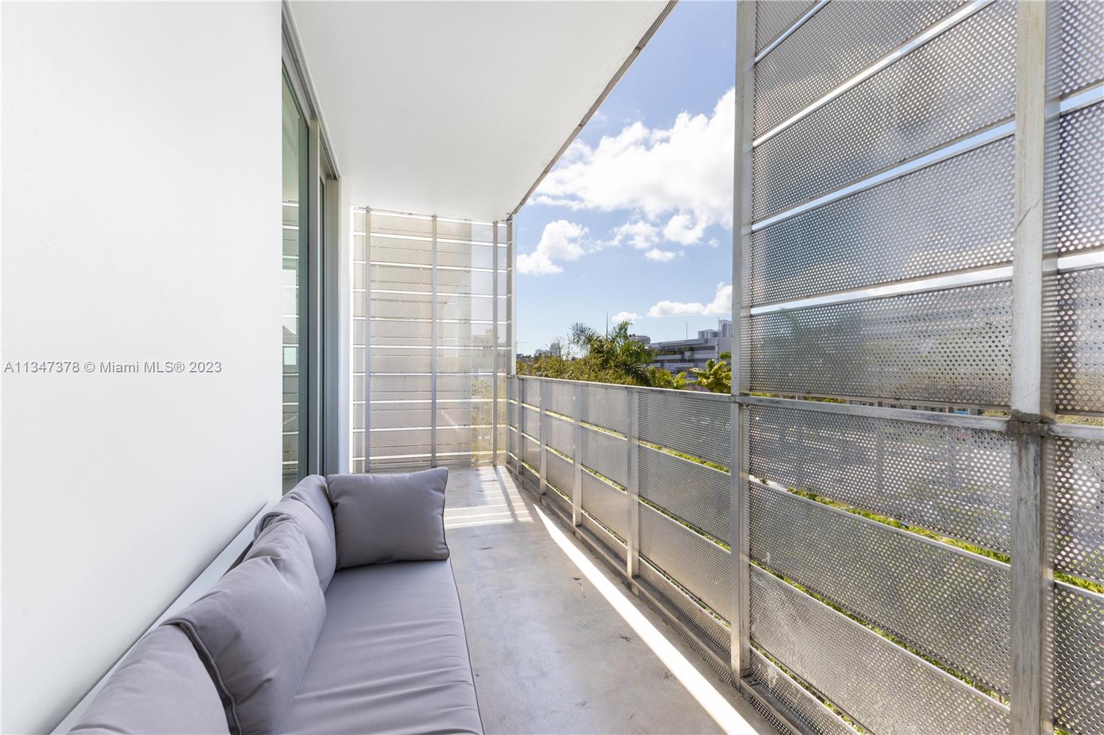 1700 Meridian Ave Unit: 406