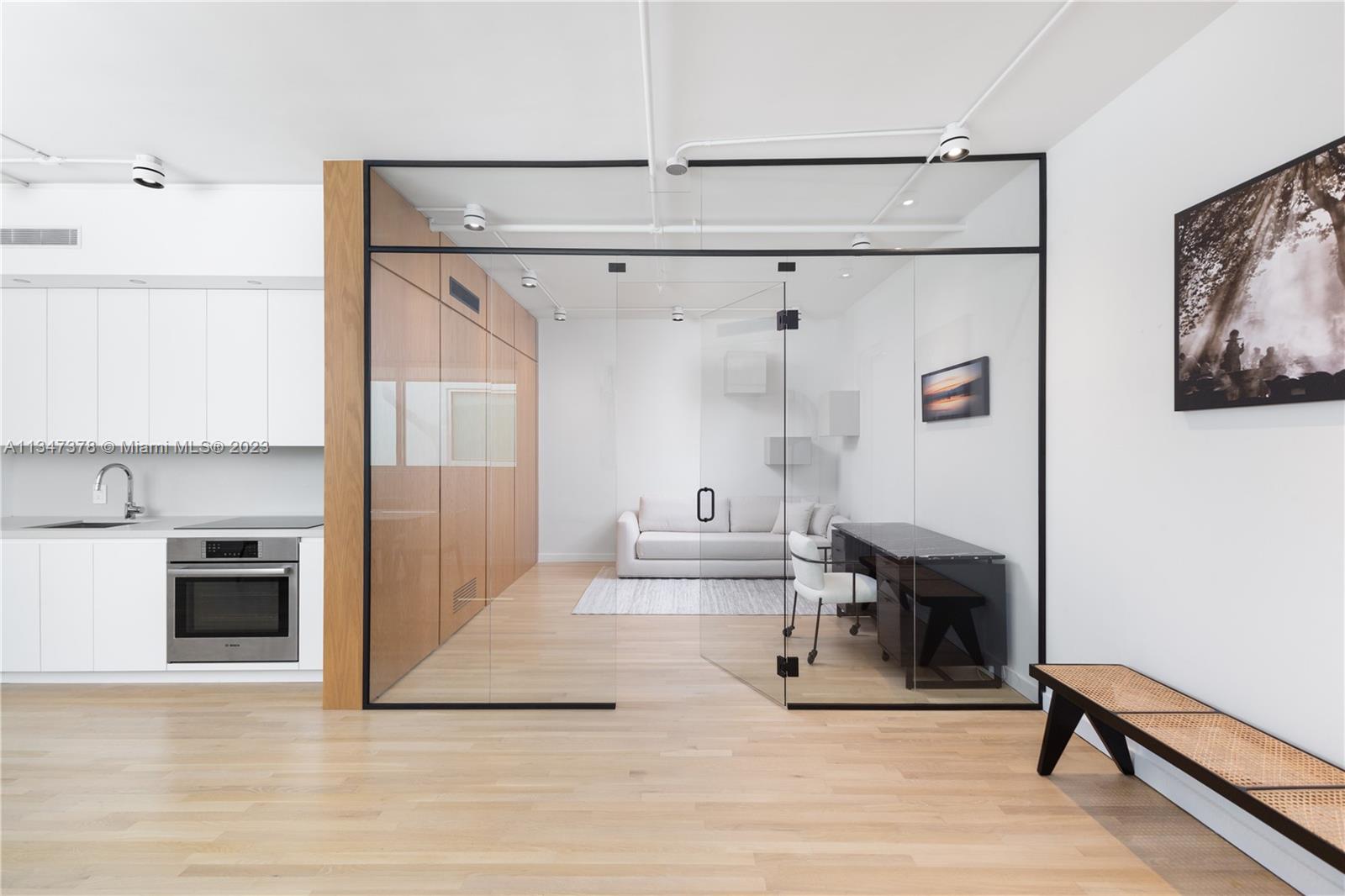 1700 Meridian Ave Unit: 406