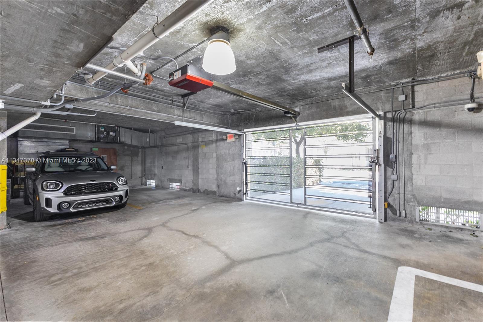 1700 Meridian Ave Unit: 406