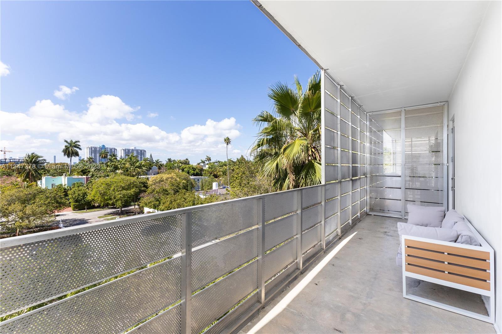 1700 Meridian Ave Unit: 406