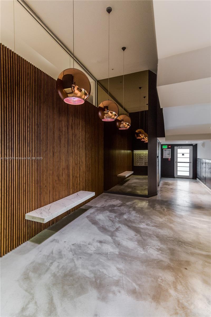 1700 Meridian Ave Unit: 406