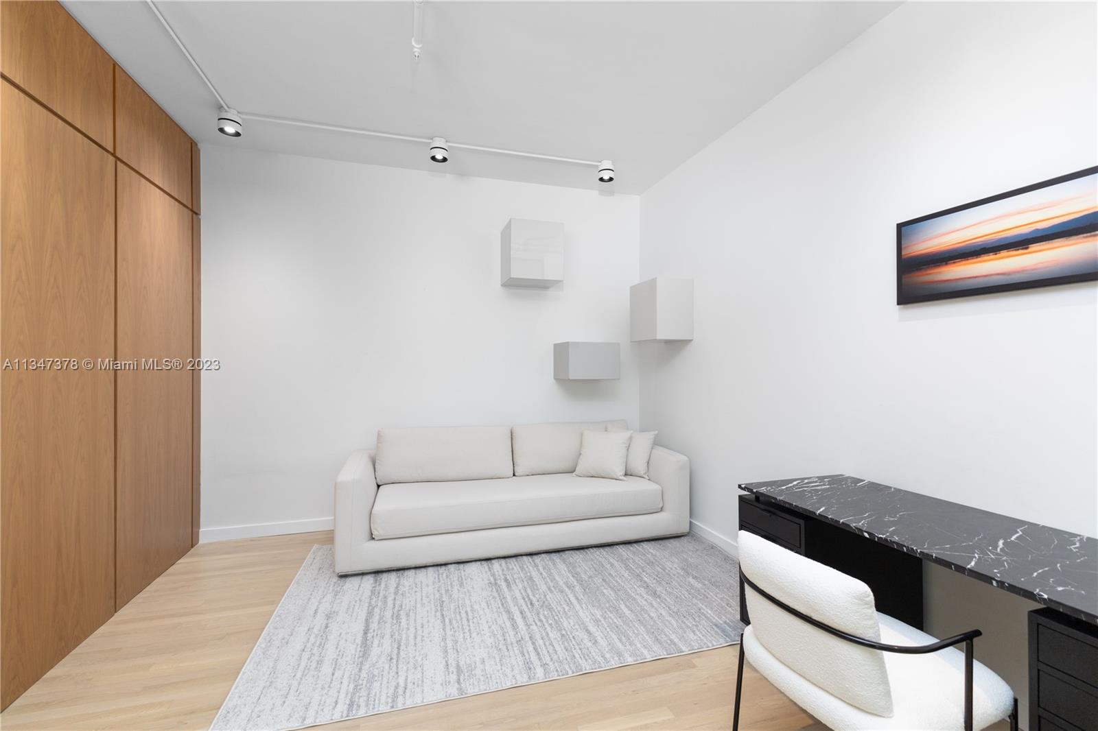 1700 Meridian Ave Unit: 406