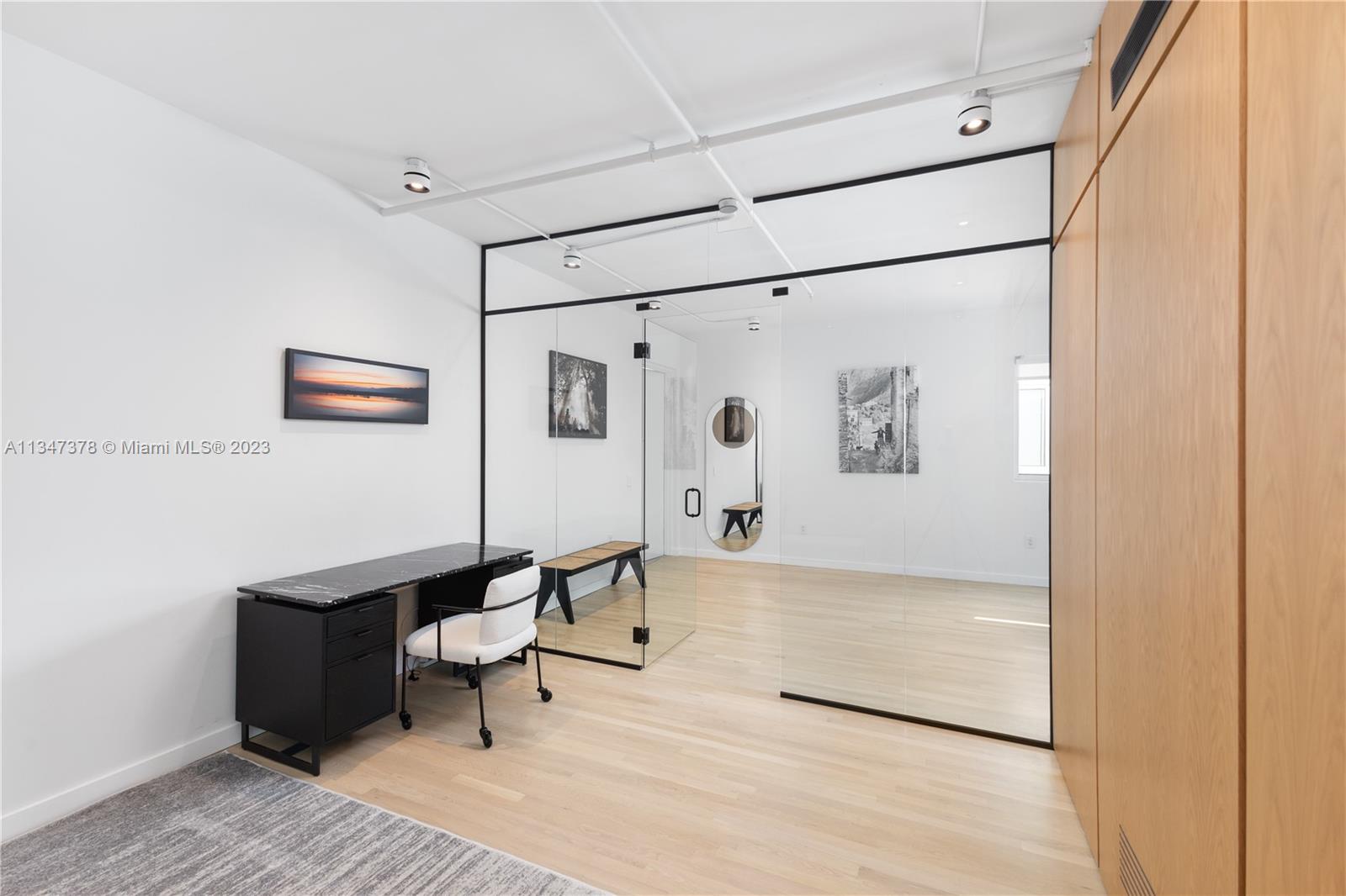 1700 Meridian Ave Unit: 406