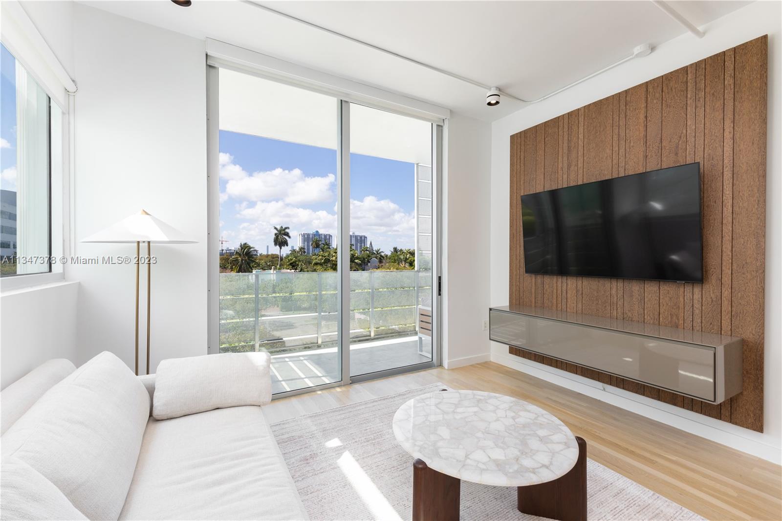 1700 Meridian Ave Unit: 406